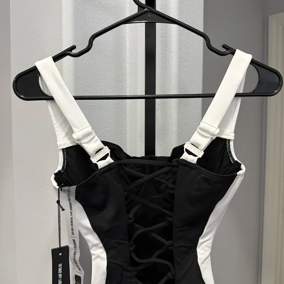 TA3 Lifty Contour Black And White One Piece Reg/Long Shapewear Swimsuit XS D/DD - Picture 10 of 14